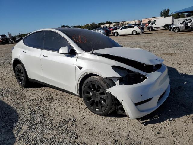 7SAYGDEEXNF422864 - 2022 TESLA MODEL Y WHITE photo 4