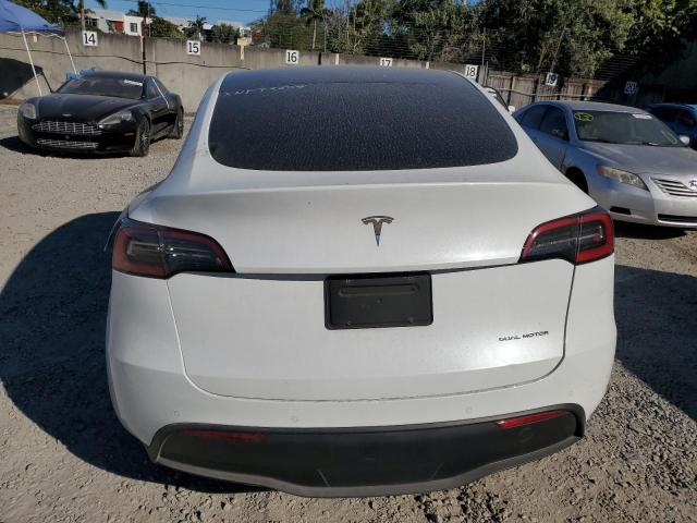 7SAYGDEEXNF422864 - 2022 TESLA MODEL Y WHITE photo 6