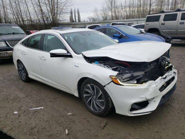 19XZE4F98KE029553 - 2019 HONDA INSIGHT TOURING WHITE photo 4