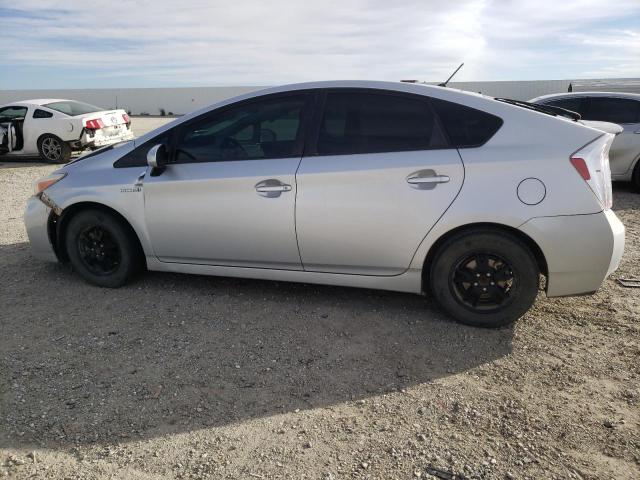 JTDKN3DU5F1971443 - 2015 TOYOTA PRIUS SILVER photo 2