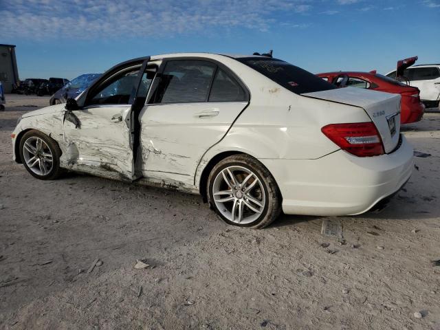 WDDGF4HB0CR217659 - 2012 MERCEDES-BENZ C 250 WHITE photo 2