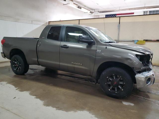 5TBBT54137S454873 - 2007 TOYOTA TUNDRA DOUBLE CAB SR5 TAN photo 4