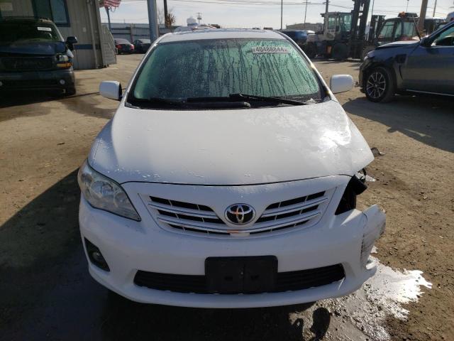 5YFBU4EE6DP208887 - 2013 TOYOTA COROLLA BASE WHITE photo 5