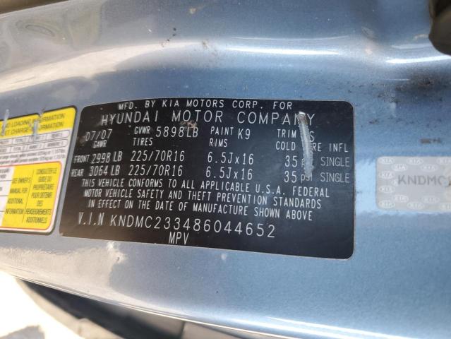 KNDMC233486044652 - 2008 HYUNDAI ENTOURAGE GLS BLUE photo 13