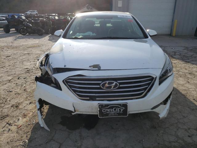 5NPE24AF1HH515761 - 2017 HYUNDAI SONATA SE WHITE photo 5