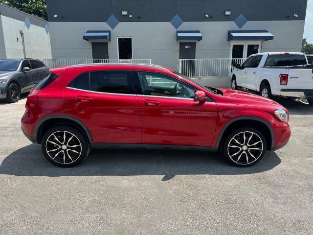 WDCTG4EB4HJ335160 - 2017 MERCEDES-BENZ GLA 250 RED photo 13