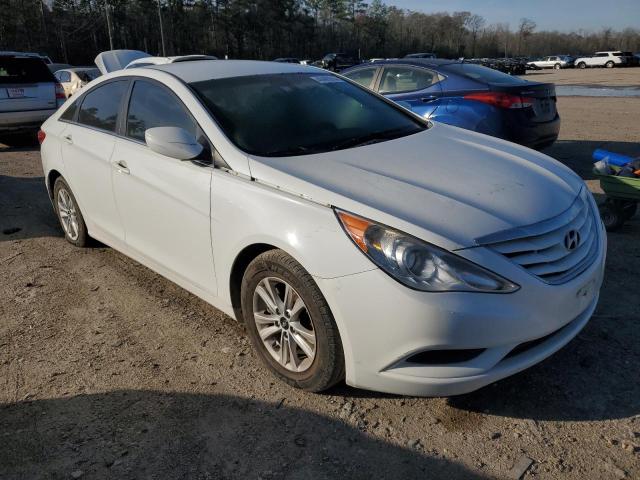 5NPEB4AC9CH367793 - 2012 HYUNDAI SONATA GLS WHITE photo 4