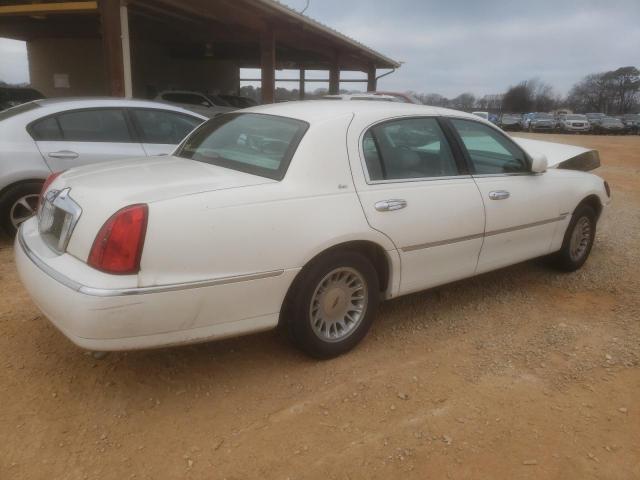 1LNFM83W8WY712369 - 1998 LINCOLN TOWN CARTIER WHITE photo 3