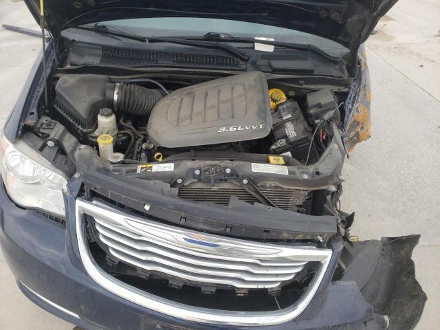 2C4RC1AG0GR111048 - 2016 CHRYSLER TOWN & COU LX BLUE photo 12