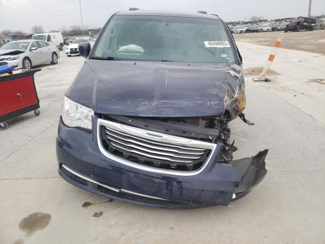 2C4RC1AG0GR111048 - 2016 CHRYSLER TOWN & COU LX BLUE photo 5