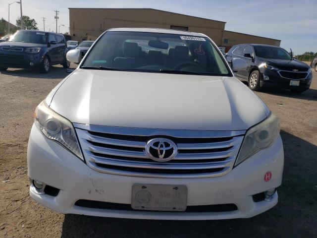4T1BK3DB8BU423285 - 2011 TOYOTA AVALON BASE 白色 照片 5