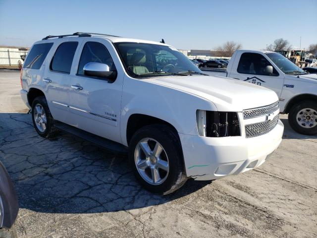 1GNSKCE06DR333065 - 2013 CHEVROLET TAHOE K1500 LTZ WHITE photo 4