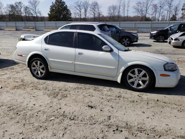 JN1DA31A03T425862 - 2003 NISSAN MAXIMA GLE WHITE photo 4