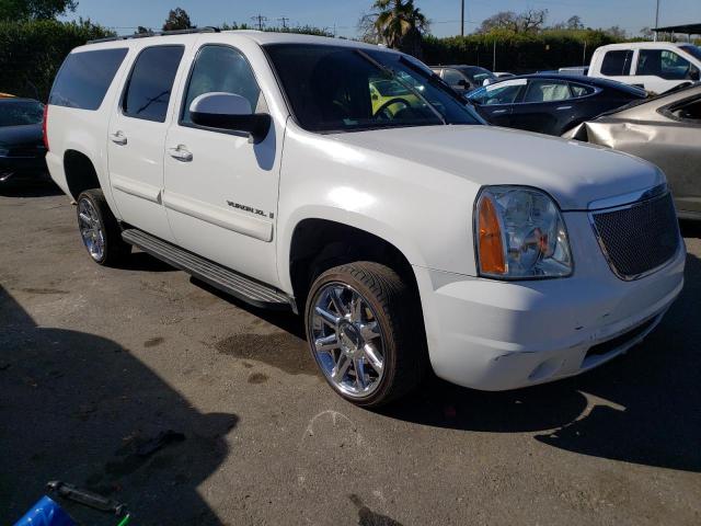 1GKFC16J57R253381 - 2007 GMC YUKON XL C1500 WHITE photo 4