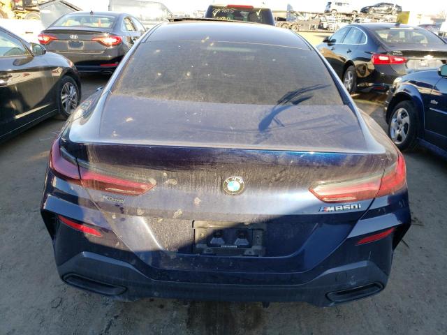 WBAGV8C06NCH43620 - 2022 BMW M850XI BLUE photo 6