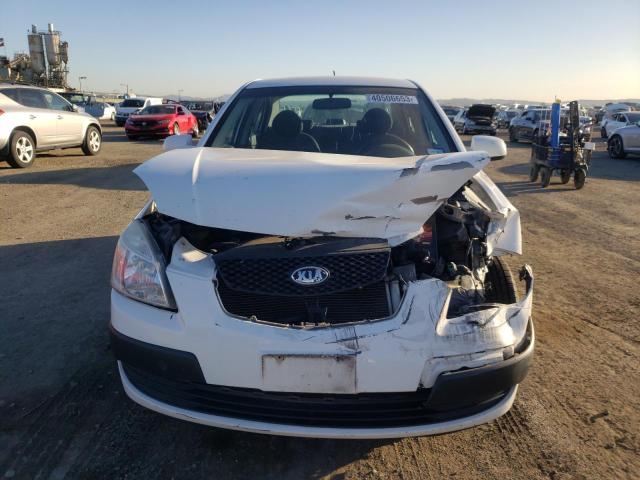 KNADE223596504699 - 2009 KIA RIO BASE WHITE photo 5