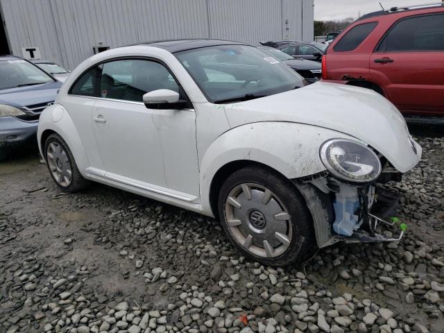 3VWJD7AT0JM701076 - 2018 VOLKSWAGEN BEETLE SE WHITE photo 4