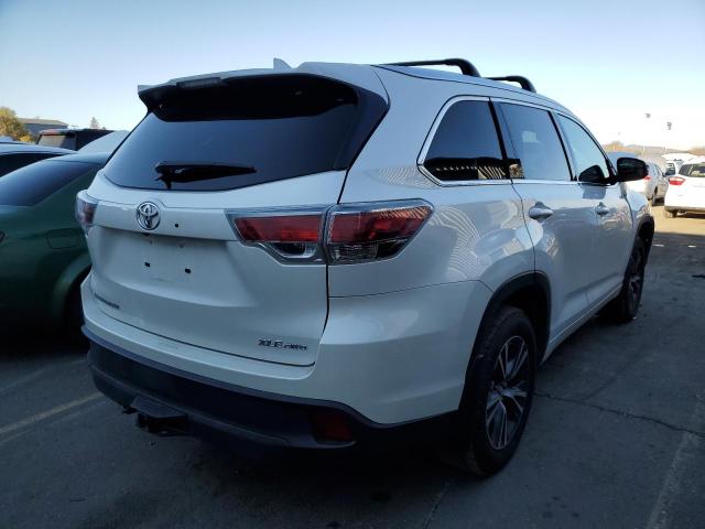 5TDJKRFH1GS351085 - 2016 TOYOTA HIGHLANDER XLE WHITE photo 3