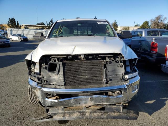 3C6UR5JL1GG186609 - 2016 RAM 2500 SLT 白色 照片 5