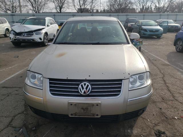 WVWPD63B64E238592 - 2004 VOLKSWAGEN PASSAT GLS GOLD photo 5