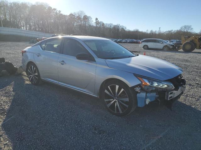 1N4BL4CV4KC142695 - 2019 NISSAN ALTIMA SR SILVER photo 4