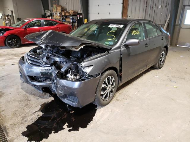 4T4BF3EKXAR015183 - 2010 TOYOTA CAMRY BASE GRAY photo 2