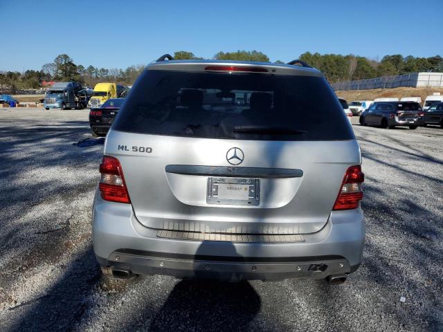 4JGBB75E16A036715 - 2006 MERCEDES-BENZ ML 500 SILVER photo 6