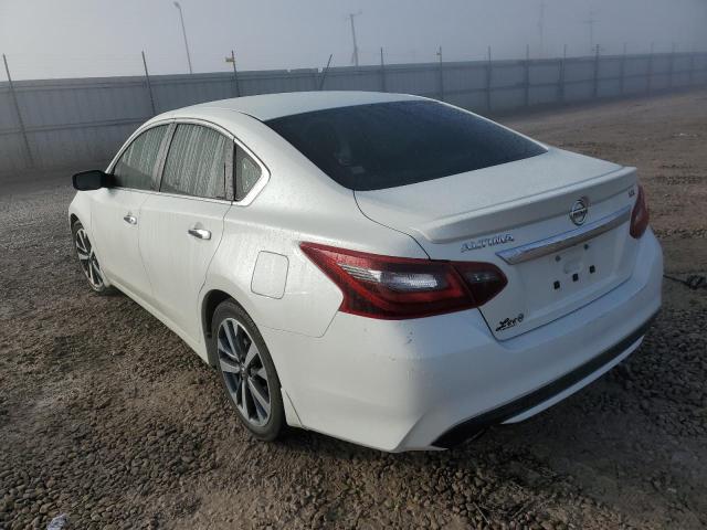 1N4AL3AP1HC137165 - 2017 NISSAN ALTIMA 2.5 WHITE photo 2