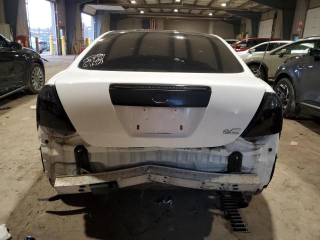 JTKDE167690290666 - 2009 TOYOTA SCION TC WHITE photo 6