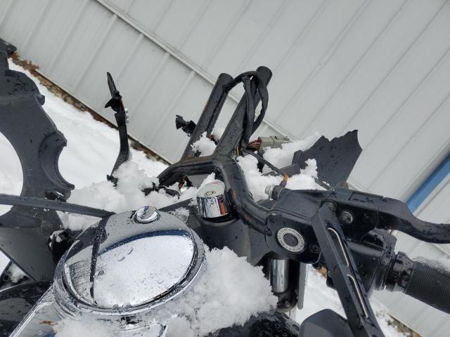 1HD1FCW105Y600299 - 2005 HARLEY-DAVIDSON FLHTCUI 黑色 照片 8