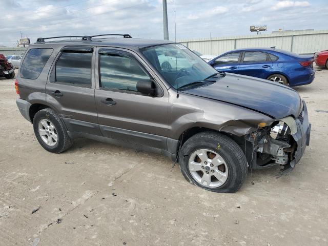 1FMYU03155KA95528 - 2005 FORD ESCAPE XLT GRAY photo 4