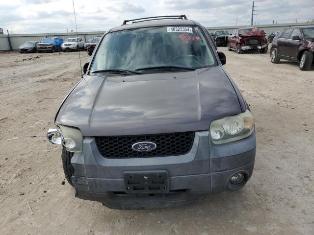 1FMYU03155KA95528 - 2005 FORD ESCAPE XLT GRAY photo 5