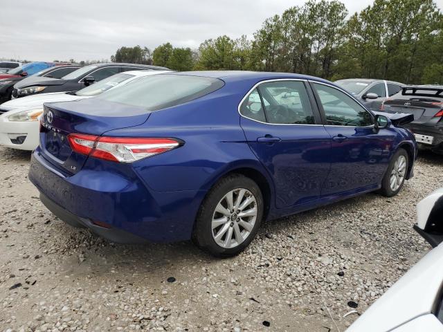 4T1B11HK2JU600879 - 2018 TOYOTA CAMRY L BLUE photo 3