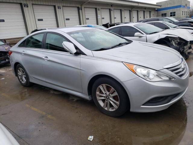 5NPEB4AC6EH927661 - 2014 HYUNDAI SONATA GLS SILVER photo 4