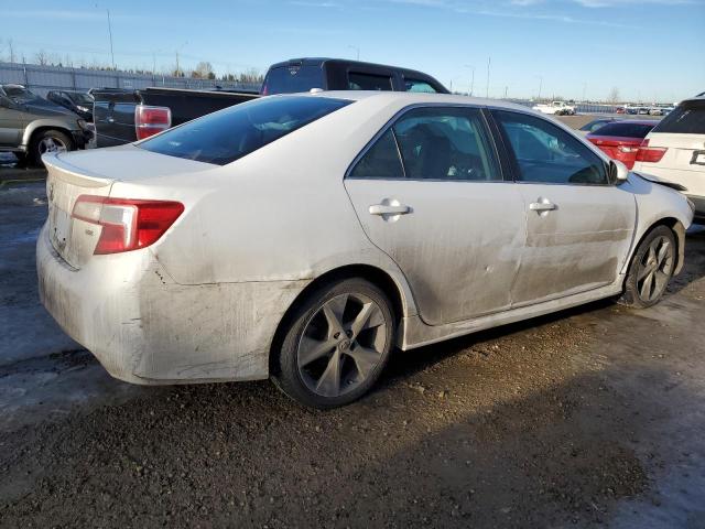 4T1BK1FK6CU514364 - 2012 TOYOTA CAMRY SE WHITE photo 3