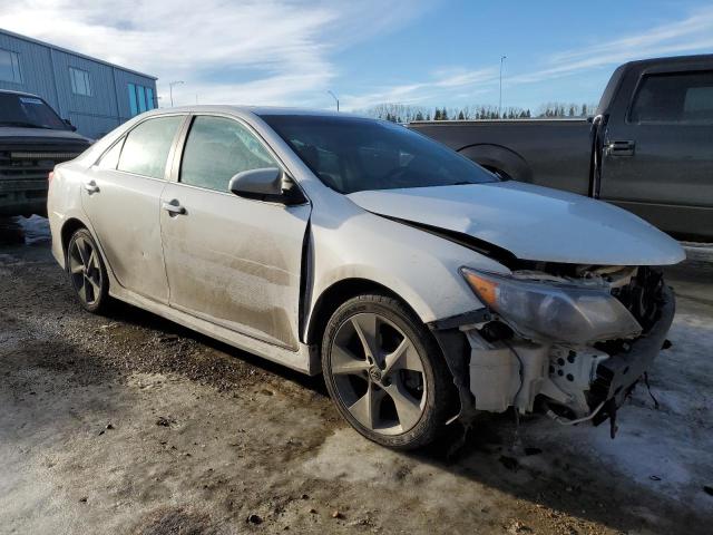 4T1BK1FK6CU514364 - 2012 TOYOTA CAMRY SE WHITE photo 4