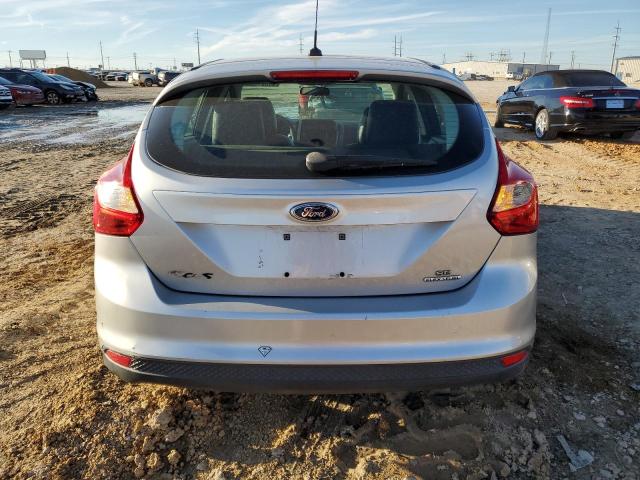 1FADP3K2XEL337445 - 2014 FORD FOCUS SE SILVER photo 6