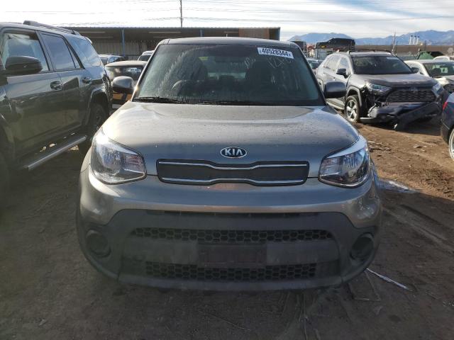 KNDJN2A24K7021851 - 2019 KIA SOUL GRAY photo 5