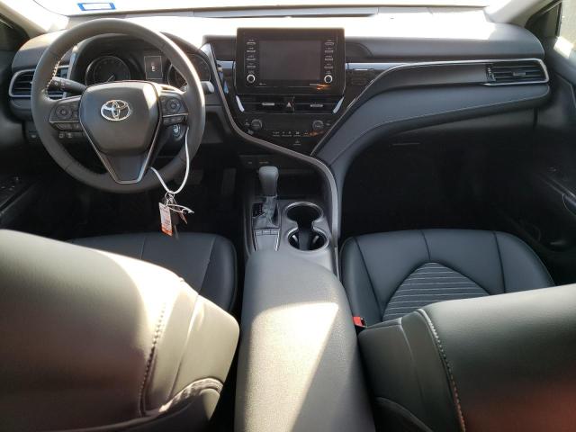 4T1G11AKXRU191705 - 2024 TOYOTA CAMRY SE NIGHT SHADE WHITE photo 8