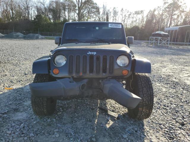 1C4BJWEG3DL706432 - 2013 JEEP WRANGLER U SAHARA BLACK photo 5