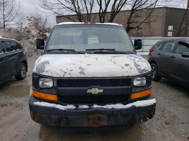 1GCGG25C881202194 - 2008 CHEVROLET EXPRESS G2 WHITE photo 5