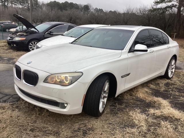 WBAKA8C59BCY36626 - 2011 BMW 750 I WHITE photo 2