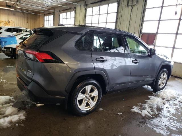 JTMP1RFV6KD007162 - 2019 TOYOTA RAV4 XLE GRAY photo 3