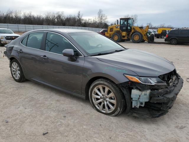 4T1B11HK0JU019770 - 2018 TOYOTA CAMRY L GRAY photo 4