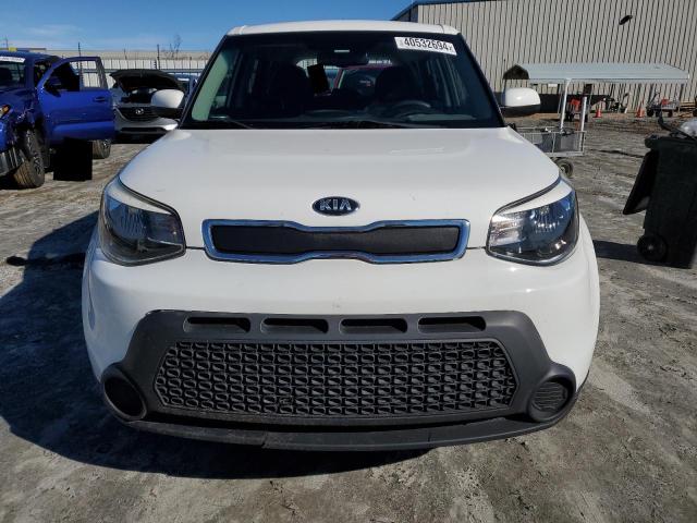 KNDJN2A28F7778063 - 2015 KIA SOUL WHITE photo 5