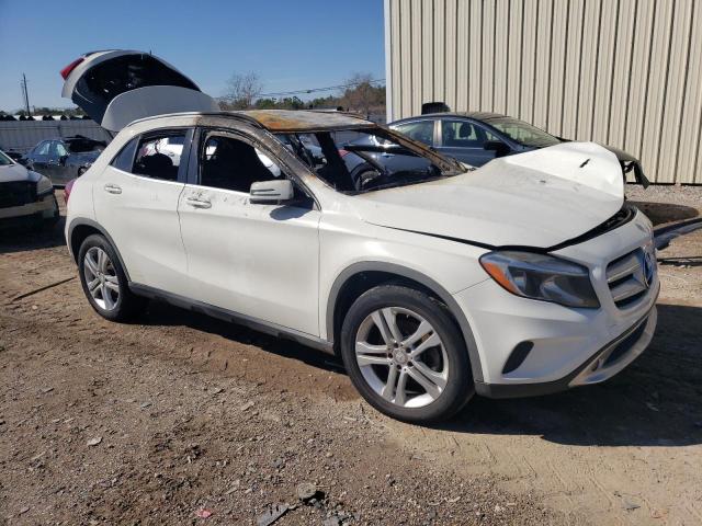 WDCTG4EB9FJ186600 - 2015 MERCEDES-BENZ GLA 250 WHITE photo 4