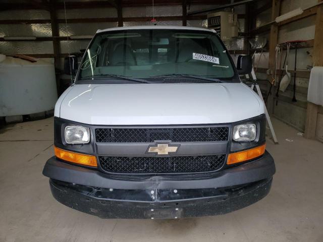 1GCWGFCA2D1903862 - 2013 CHEVROLET EXPRESS G2 WHITE photo 5