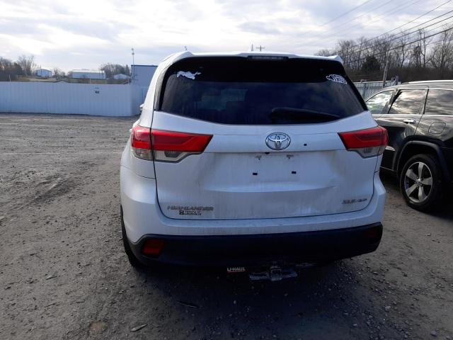 5TDJZRFH1KS568513 - 2019 TOYOTA HIGHLANDER SE WHITE photo 6