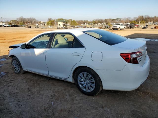 4T1BF1FK3CU165149 - 2012 TOYOTA CAMRY BASE WHITE photo 2