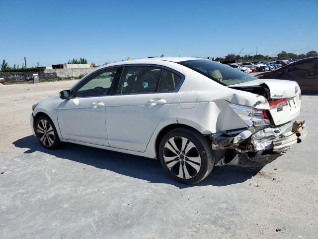 1HGCP2F68CA020626 - 2012 HONDA ACCORD SE WHITE photo 2